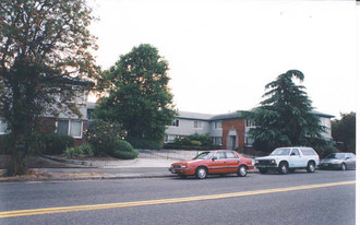 Kelli Ann Apartments