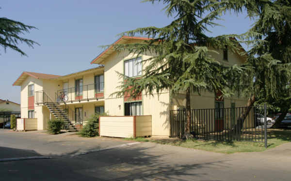 Ninth Street Apartments in Fresno, CA - Foto de edificio - Building Photo