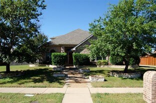 907 Mustang Ridge Dr in Murphy, TX - Building Photo