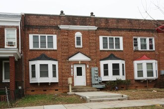 1214 Staples St NE in Washington, DC - Foto de edificio - Building Photo