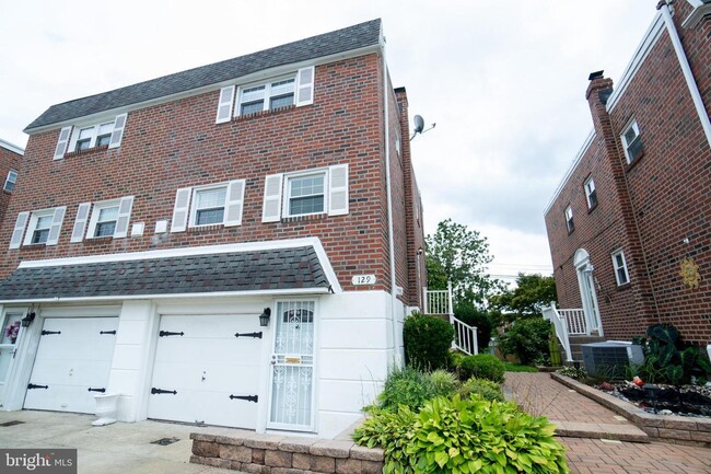 129 Ridgefield Rd in Philadelphia, PA - Building Photo - Building Photo