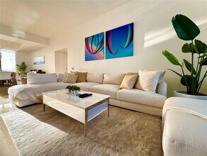 15901 Collins Ave, Unit 1804 in Sunny Isles Beach, FL - Building Photo - Building Photo