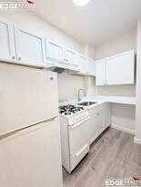 160 Strathmore Rd, Unit 9 in Boston, MA - Building Photo