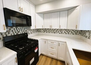 13811 La Pat Pl in Westminster, CA - Building Photo - Building Photo