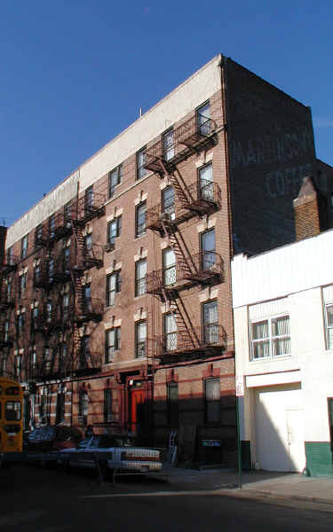 403-405 W 205th St in New York, NY - Foto de edificio