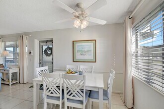 24 Chatham A in West Palm Beach, FL - Foto de edificio - Building Photo