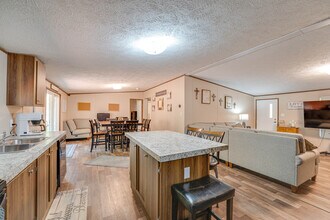 1500 Gulley River Rd in Harrogate, TN - Foto de edificio - Building Photo