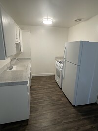 Villa Capri Apartments in Sacramento, CA - Building Photo - Building Photo