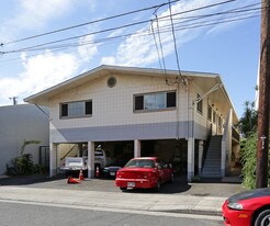 1609 Democrat St in Honolulu, HI - Building Photo