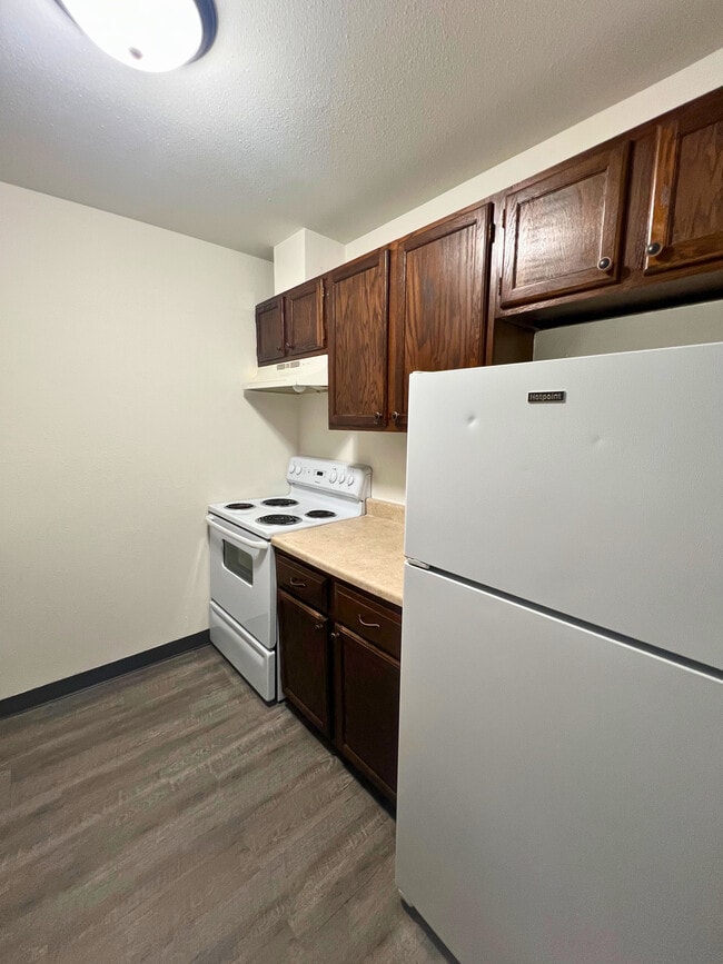 1510 E Gateway Cir S in Fargo, ND - Foto de edificio - Building Photo