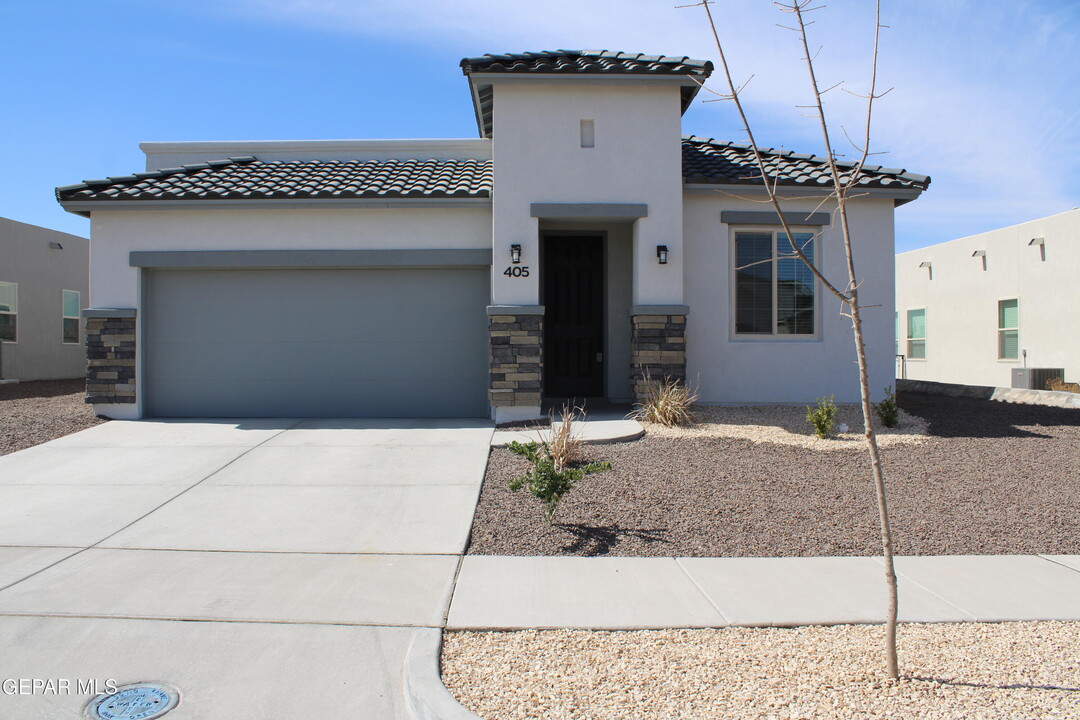 405 Coleford Ln in El Paso, TX - Building Photo