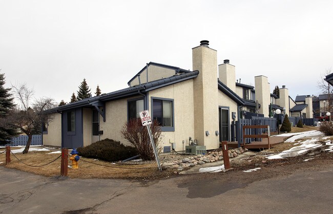 Castlepoint Townhomes in Colorado Springs, CO - Building Photo - Building Photo