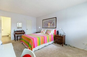 277 Pleasant St, Unit 317 in Pasadena, CA - Foto de edificio - Building Photo