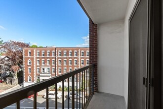 1600 Massachusetts Ave in Cambridge, MA - Building Photo - Building Photo
