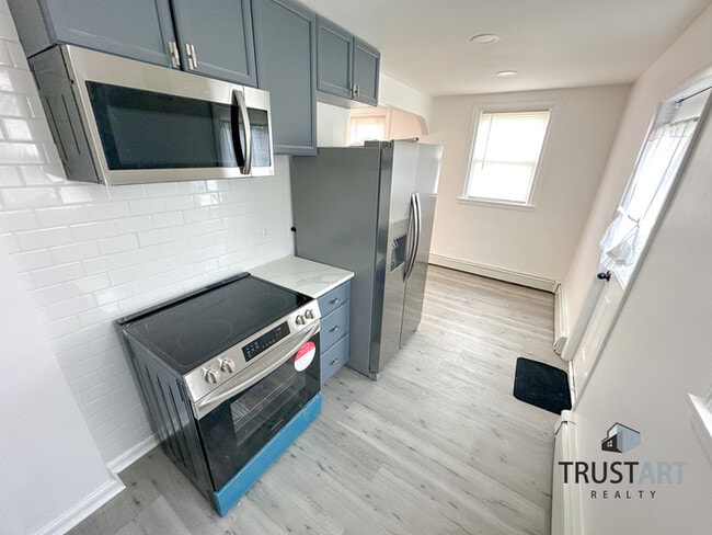 819 Princeton Ave in Philadelphia, PA - Building Photo - Building Photo