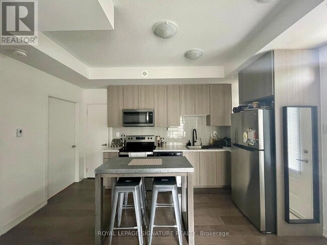 property at 40-40 Orchid Pl Dr