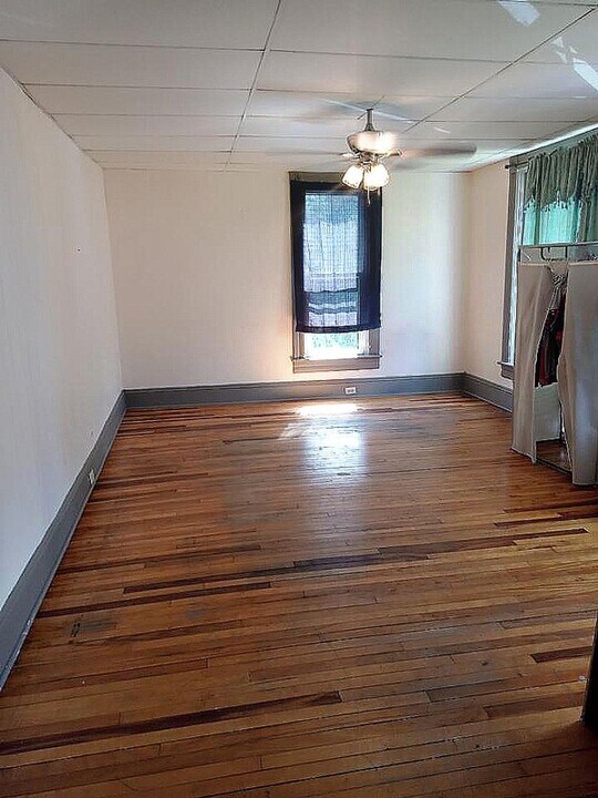 742 N Eddy St, Unit Lower Unit in Eau Claire, WI - Building Photo
