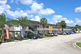 Vue on 67th in Davie, FL - Foto de edificio - Building Photo