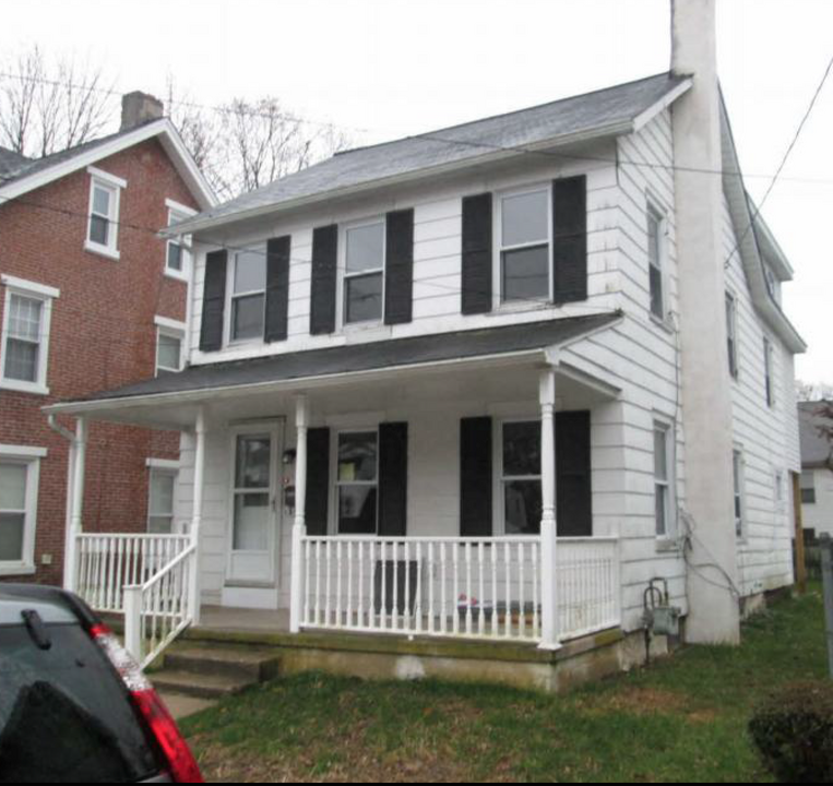 222 E Linden St in Kennett Square, PA - Building Photo