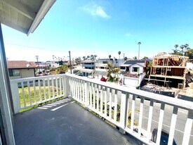 243 W El Portal in San Clemente, CA - Building Photo