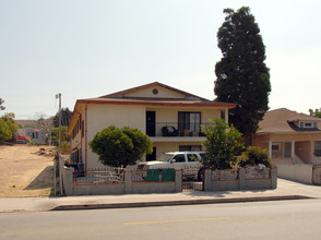 2816 Griffin Ave in Los Angeles, CA - Building Photo - Building Photo