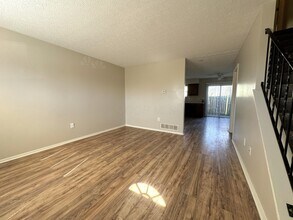 2722 Walden Bluff Ct in Grove City, OH - Building Photo - Building Photo