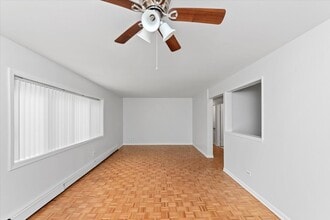 600 McKinley Ave, Unit 101 in Mundelein, IL - Building Photo - Building Photo