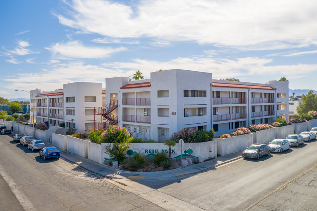 1381 E University Ave in Las Vegas, NV - Building Photo - Building Photo