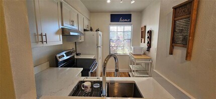 3121 Mission Grove Dr in Palm Harbor, FL - Building Photo - Building Photo