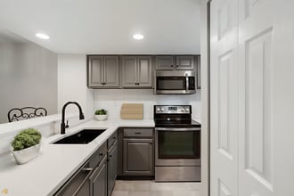 20 Finch Trl NE in Atlanta, GA - Building Photo - Building Photo