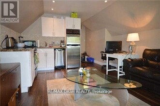 141 Admiral Rd in Toronto, ON - Building Photo - Building Photo