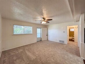 2016 Bolivar St in Denton, TX - Building Photo - Building Photo