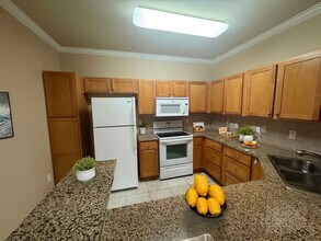 6160 Eckhert Rd in San Antonio, TX - Building Photo - Building Photo