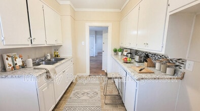 416 Cedar St in Manchester, NH - Building Photo - Building Photo