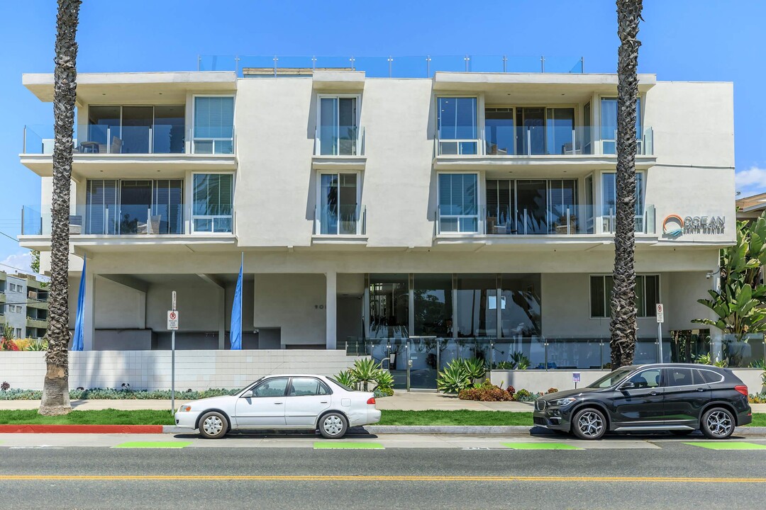 901 Ocean Ave in Santa Monica, CA - Foto de edificio