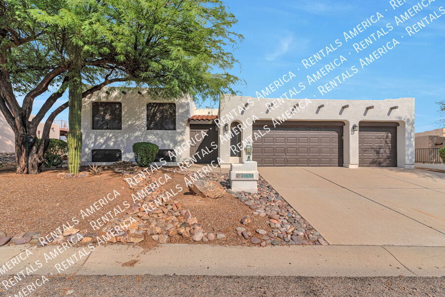 10698 N Thunder Hill Pl in Tucson, AZ - Building Photo