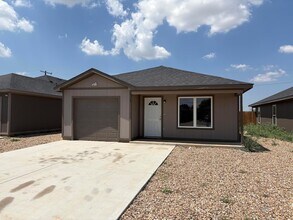 2921 E Cornell St in Lubbock, TX - Building Photo - Building Photo