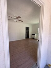220 W D St in Tehachapi, CA - Building Photo - Building Photo