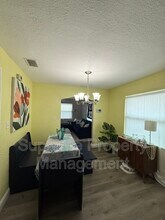 811 21st St S in St. Petersburg, FL - Foto de edificio - Building Photo