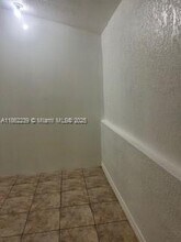 910 NW 75th St in Miami, FL - Building Photo - Building Photo