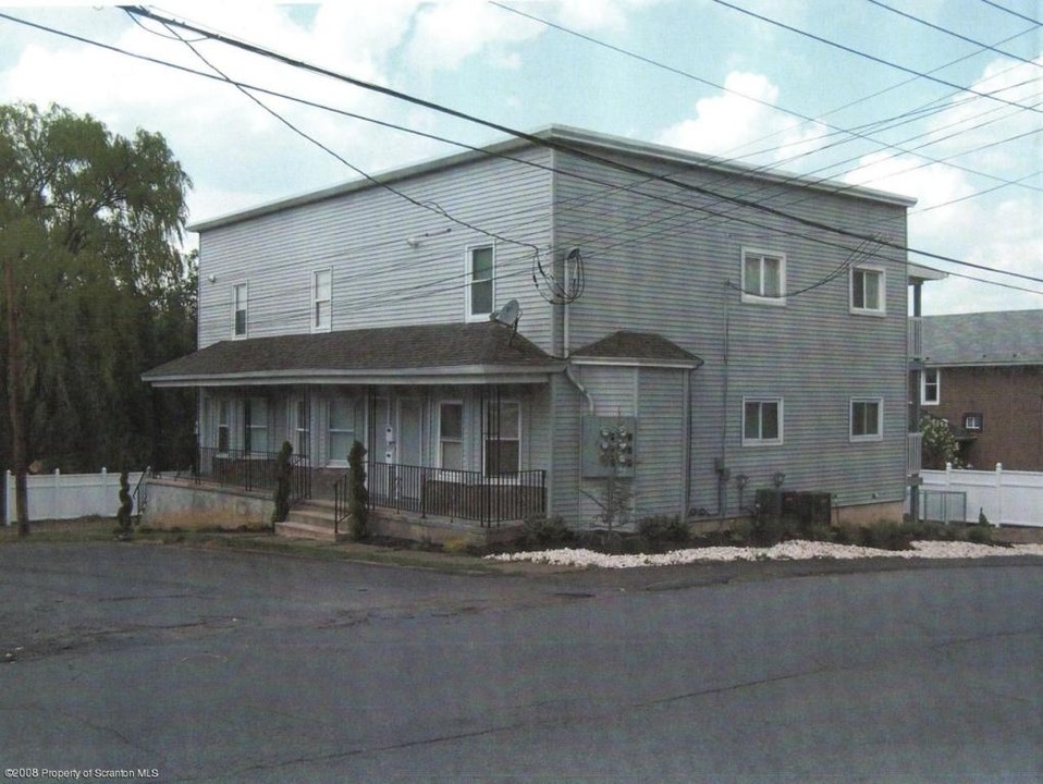 1202-1206 W Elm St in Scranton, PA - Building Photo