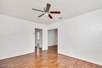 4833 Kingsbury St in Jacksonville, FL - Building Photo - Building Photo