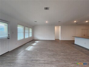 414 Fairy Duster Dr in New Braunfels, TX - Foto de edificio - Building Photo