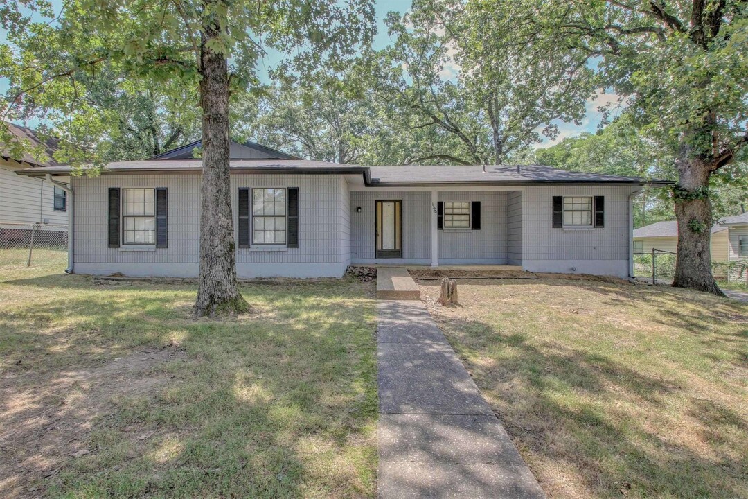 1320 Abigail St in Little Rock, AR - Foto de edificio