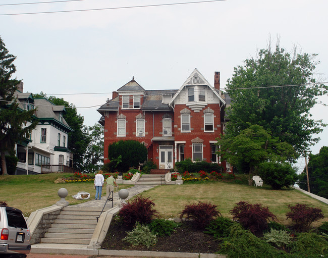 345 N Potomac St in Hagerstown, MD - Building Photo - Building Photo