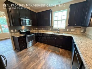3517 Long Run Dr in Greensboro, NC - Building Photo - Building Photo