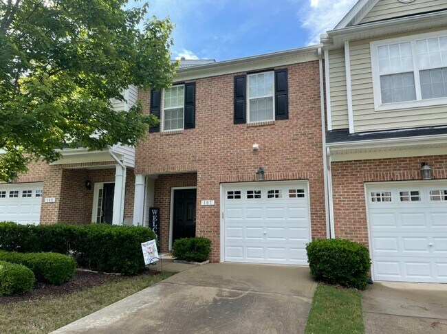 107 Fanwood Ct in Apex, NC - Building Photo - Building Photo