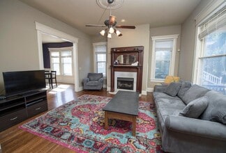 1350 N Washington Ave in Springfield, MO - Building Photo - Building Photo