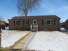 104 Sadler Ave in Colonial Heights, VA - Building Photo