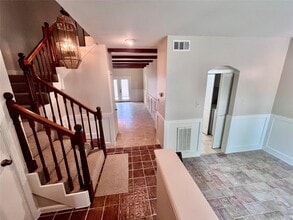 4537 Acacia St in Bellaire, TX - Building Photo - Building Photo